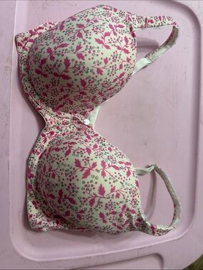 Victoria’s Secret Women's Floral Pink & Cream T-Shirt Bra 38D